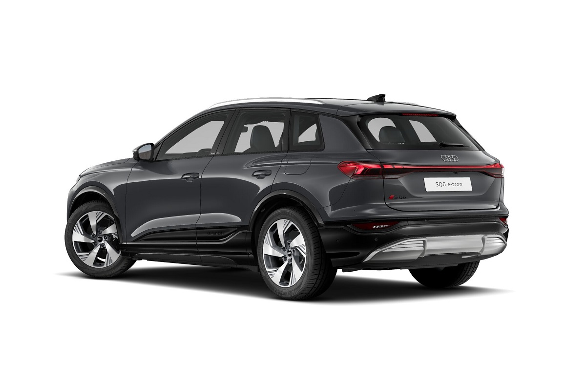 AUDI SQ6 e-tron sport attitude quattro