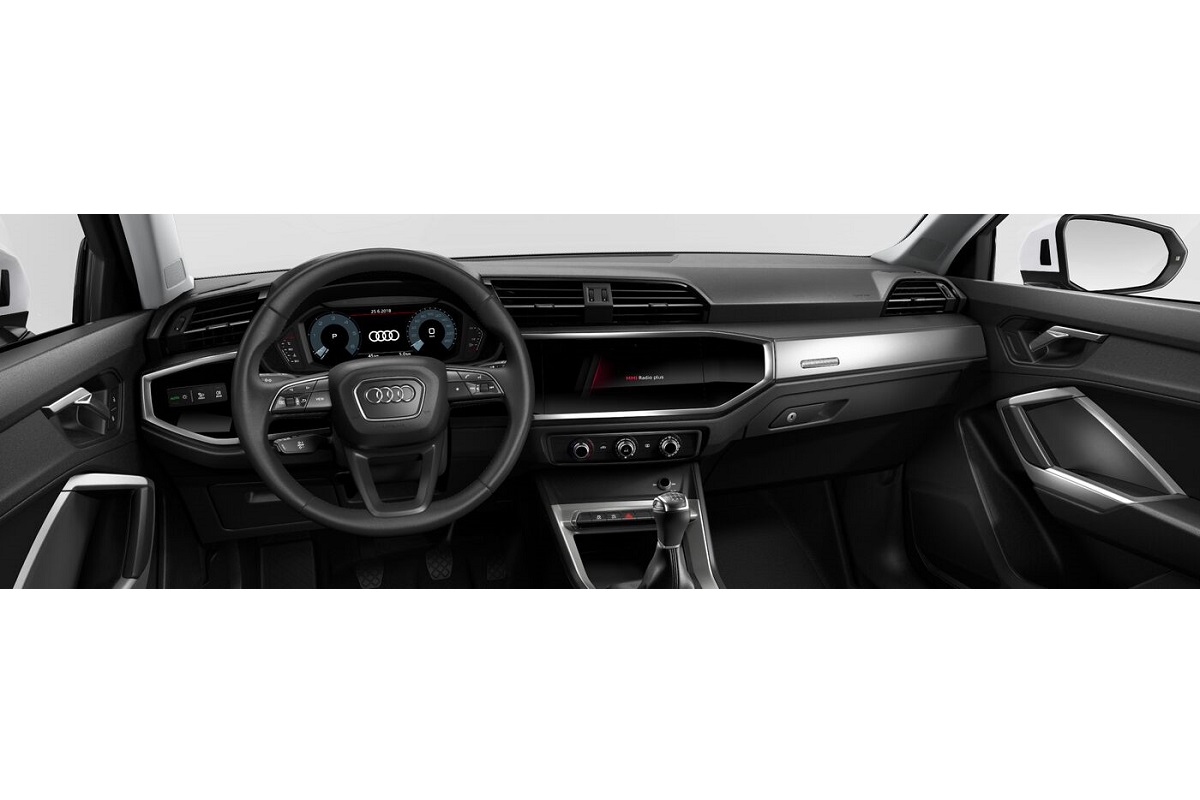 AUDI Q3 45 1.4 tfsi e Business s-tronic