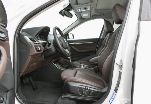 Foto BMW X1 sdrive18d xLine auto 