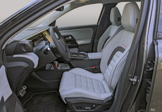 Foto CITROEN C5 Aircross 1.2 hybrid Plus 145cv auto