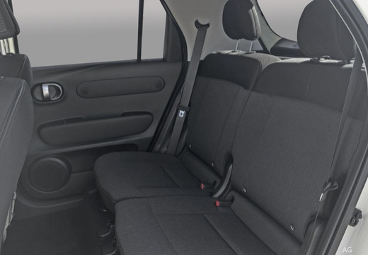 Foto HYUNDAI INSTER 49 KWH CROSS+PP