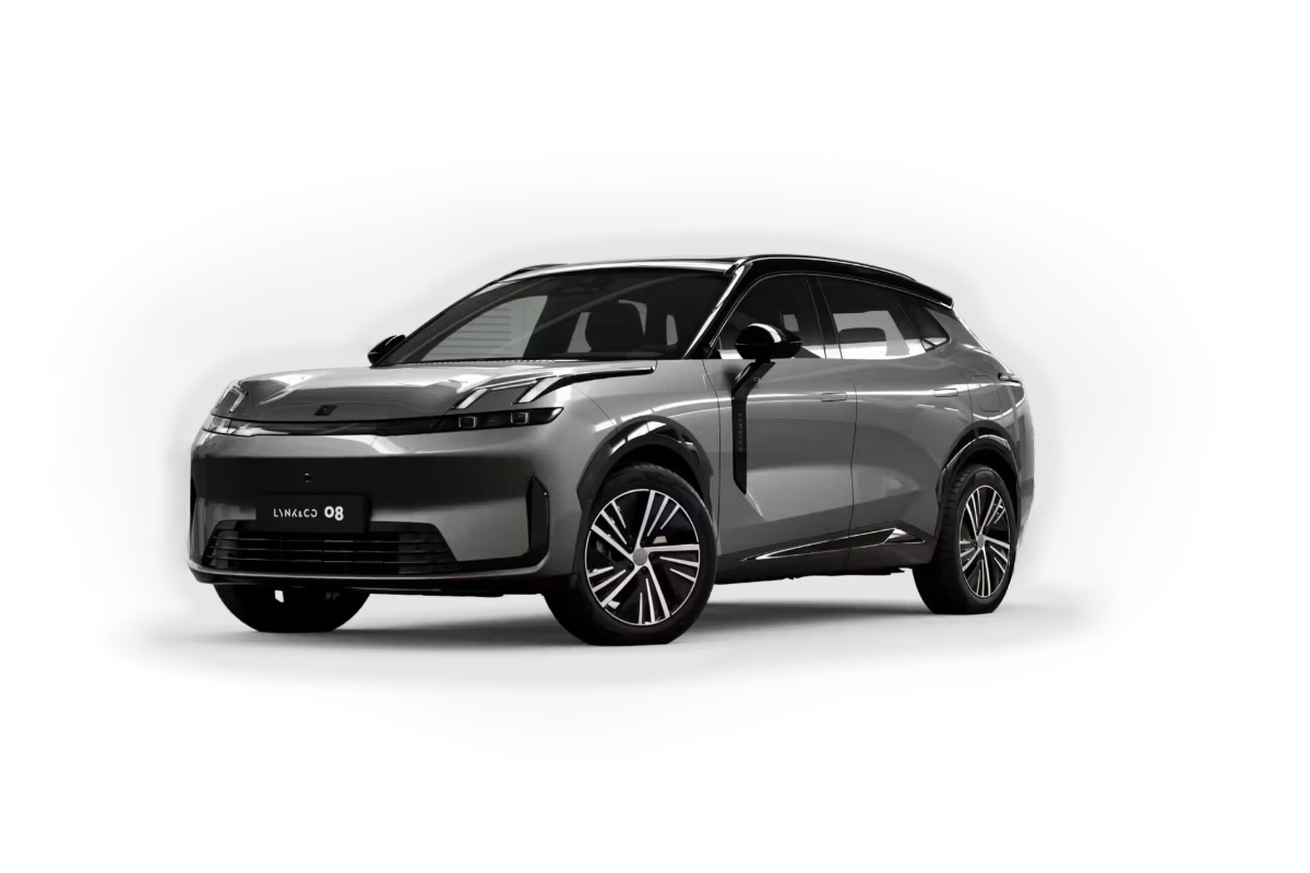Lynk & Co 08 - Anteriore Sinistra - Sfondo Bianco