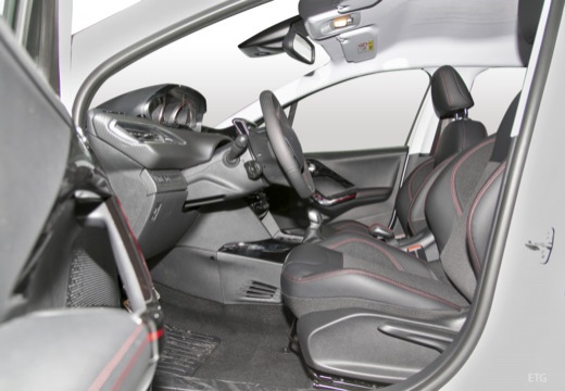 Foto PEUGEOT 2008 1.2 puretech Active s&s 82cv 