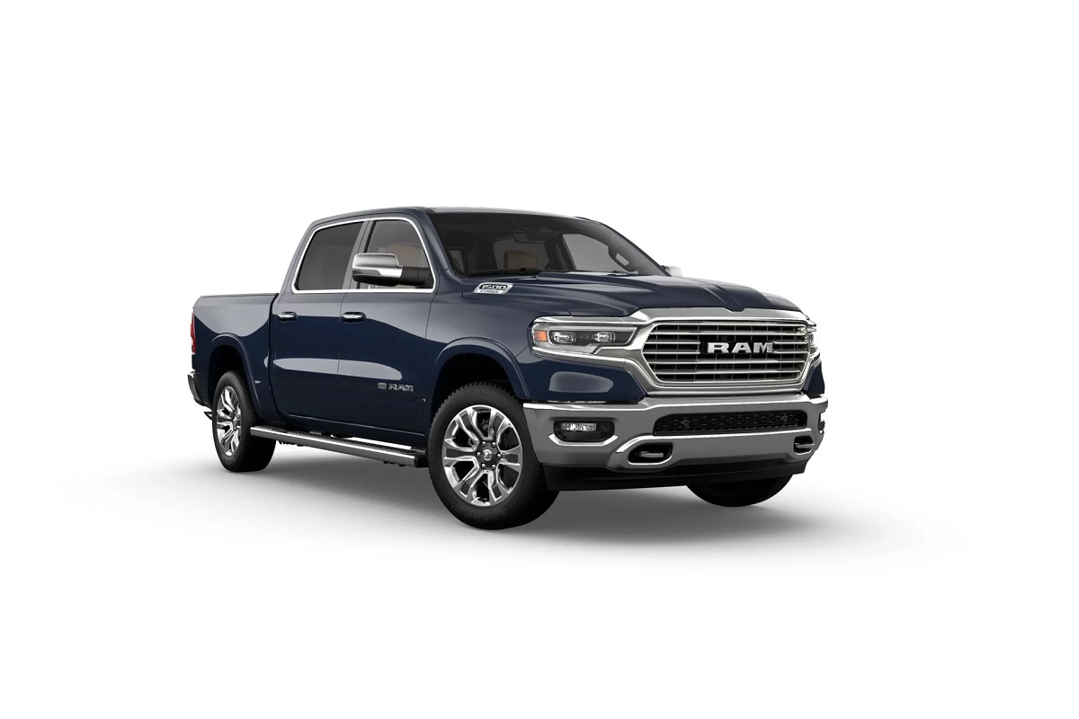 Ram Ram 1500 4x4 2025 - Anteriore Destra - Sfondo Bianco