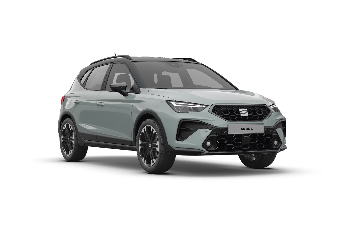 Seat Arona 2026 - Anteriore Destra - Sfondo Bianco