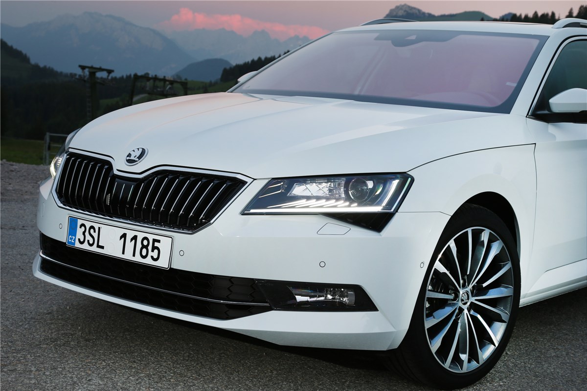 SKODA Superb Wagon 1.5 tsi Sportline dsg