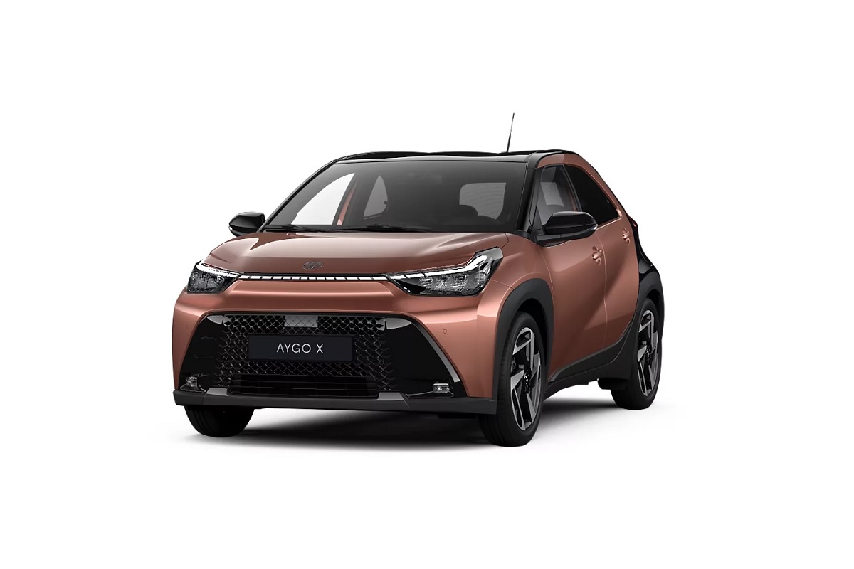 Toyota Aygo X 2025 - Anteriore Sinistra - Sfondo Bianco