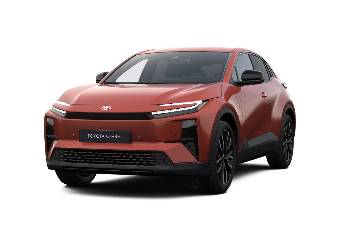 Toyota C-HR+ - Anteriore Sinistra - Sfondo Bianco